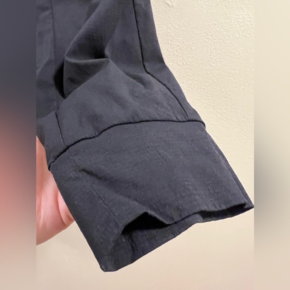 08. Athleta Trekkie North Jogger Mid-Rise Slim Activewear Black Pants - Picture 15 of 15